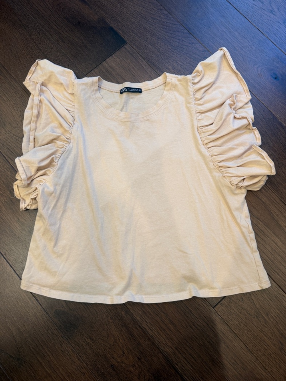 Zara Light Beige Ruffle Sleeve Short-Sleeve Tee Small - C31-015